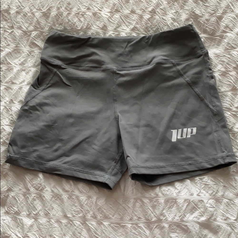 1up Shorts